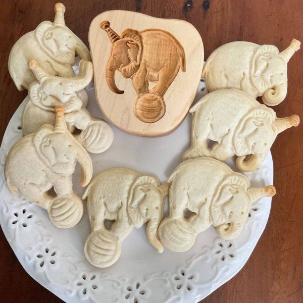 画像1: サーカスの象さん/Circus Elephant＋カッター付き*wood cookie mold【送料無料】 (1)