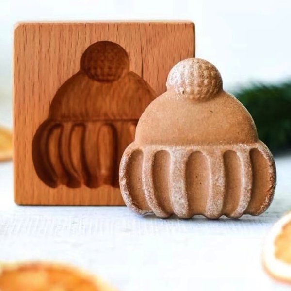 画像1: ニット帽*wood gingerbread cookie mold (1)